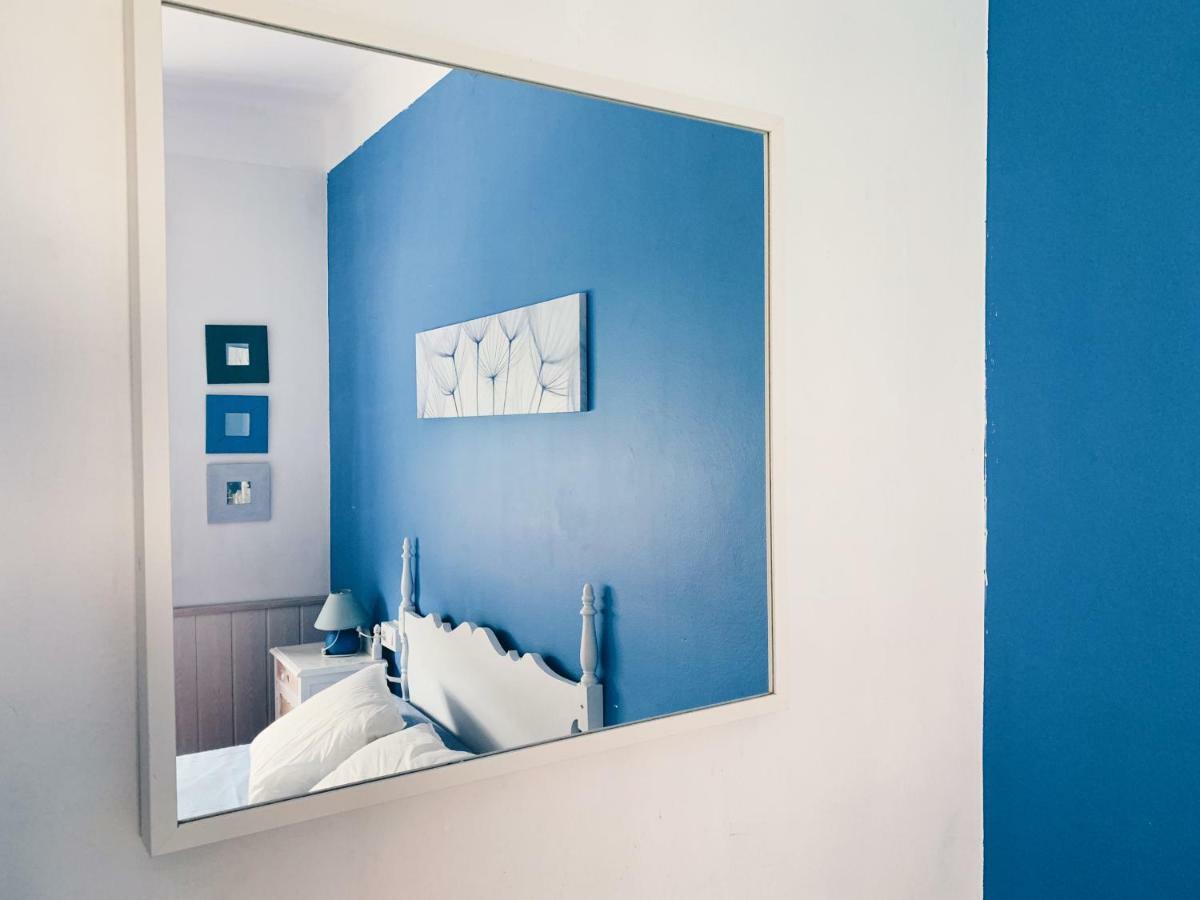 Guest house Hostal Portbou