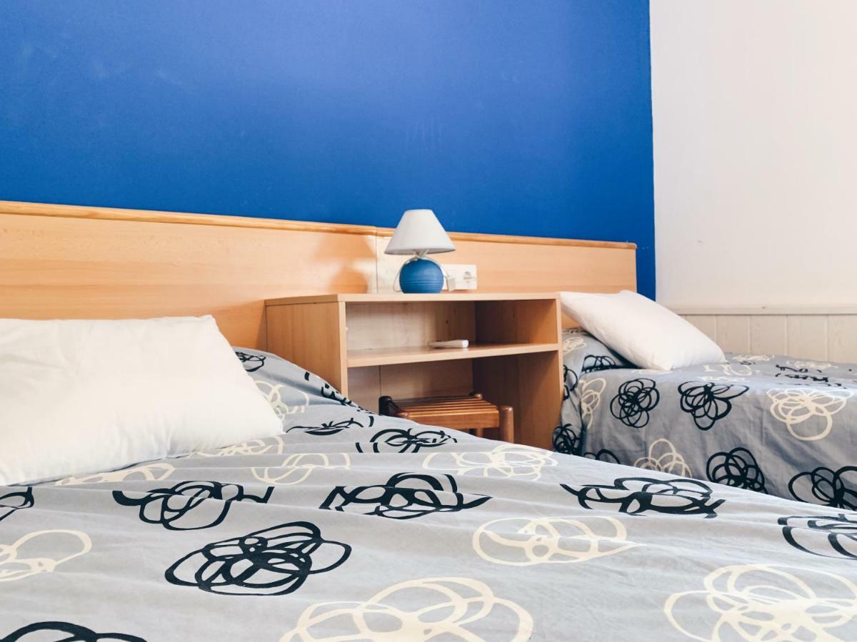 Hostal Portbou Guest house Portbou