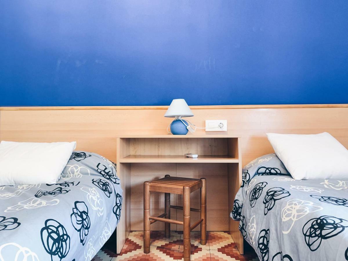 Hostal Portbou 5*