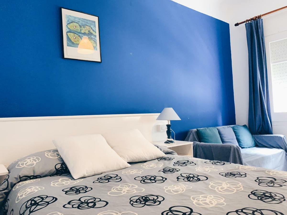 Hostal Portbou Guest house Portbou