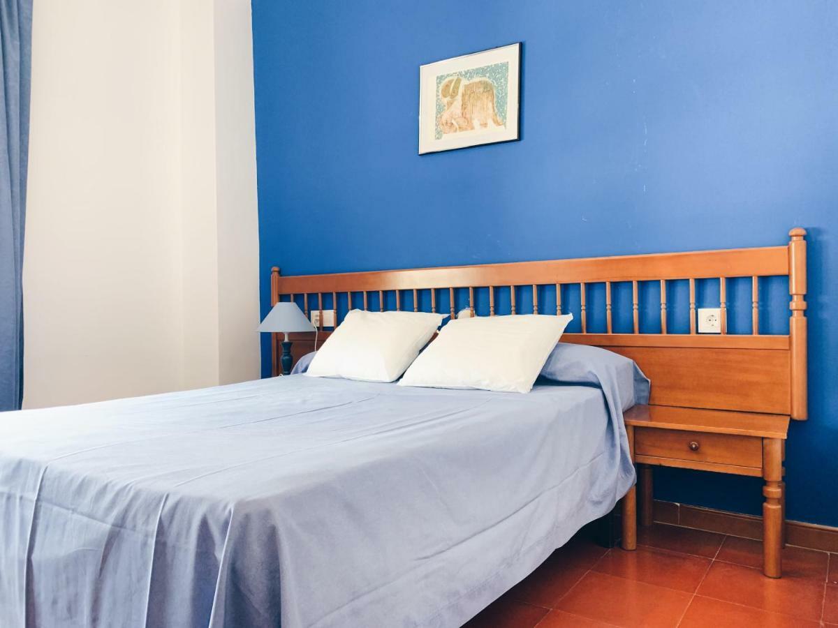 Guest house Hostal Portbou