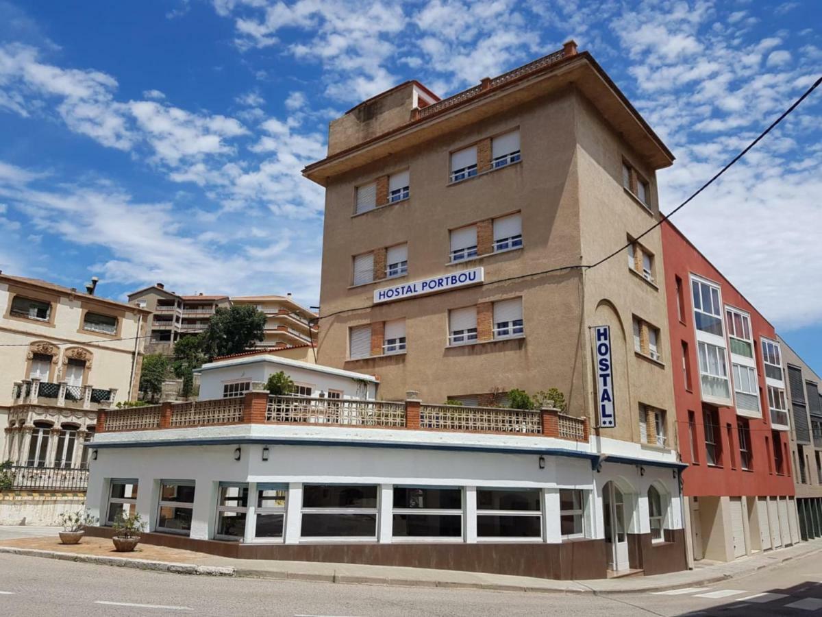 Hostal Portbou Guest house